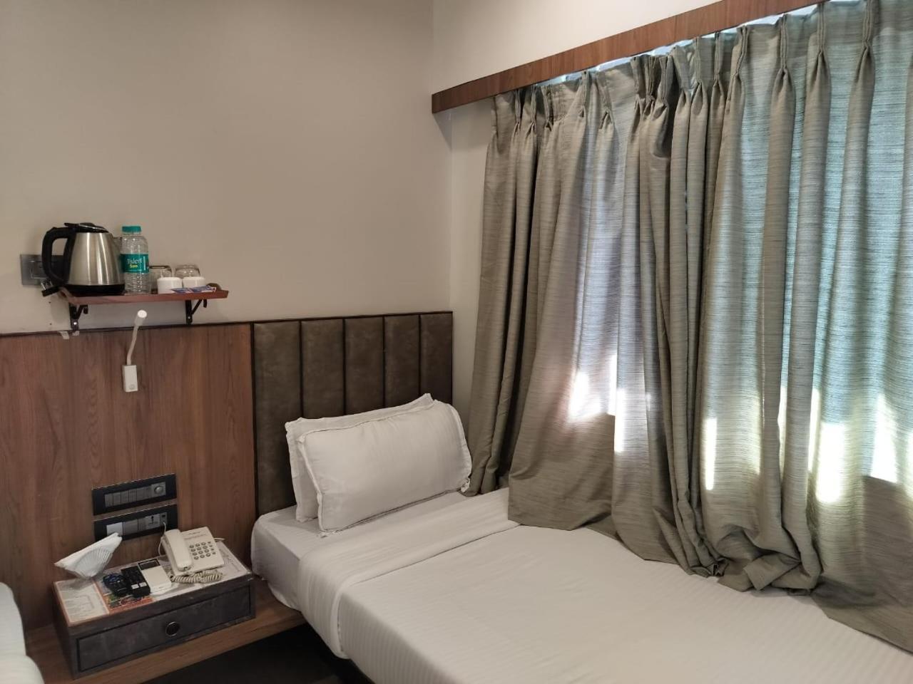 Hotel Olten Mumbai Exterior photo